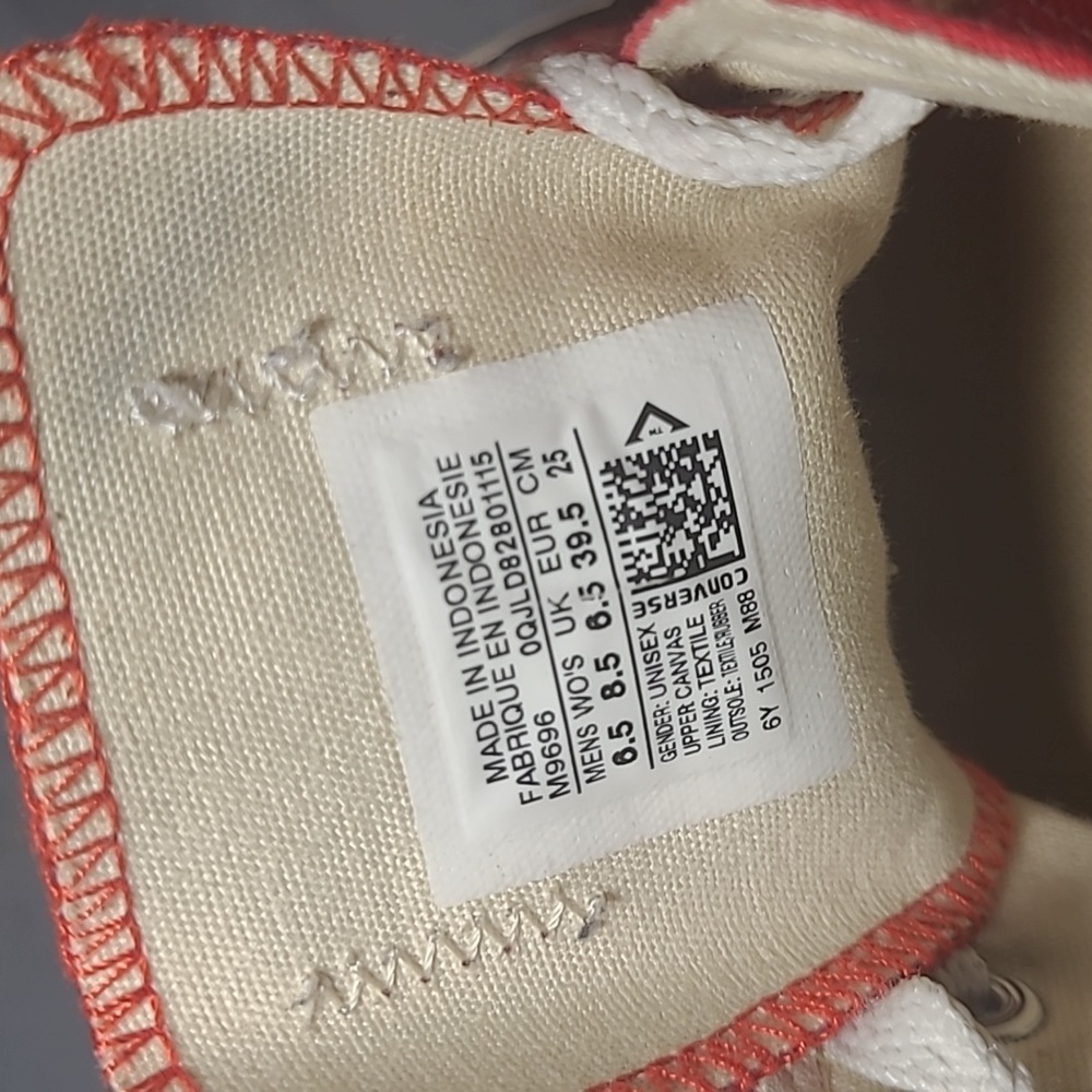 Converse - Picture 4 of 4